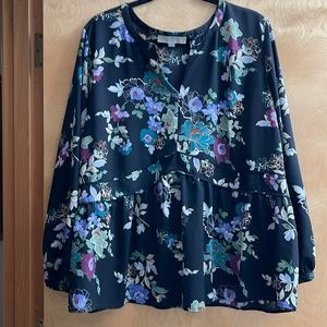EUC Loft Plus Top Sz 22 - Black Floral Print. So cute!